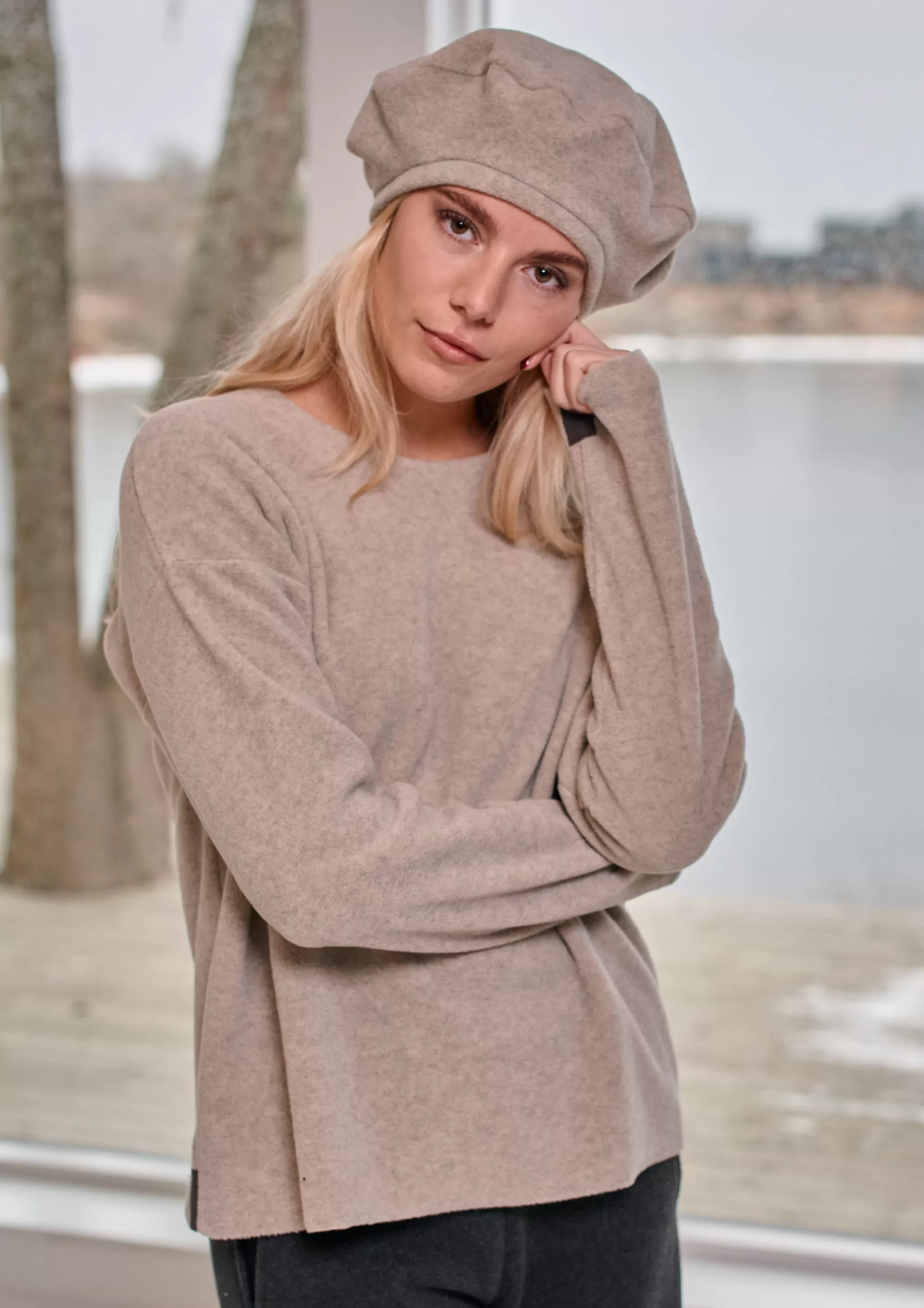 Henriette Steffensen Copenhagen BLUSE RUNDHALS | 1359 SAND Hot