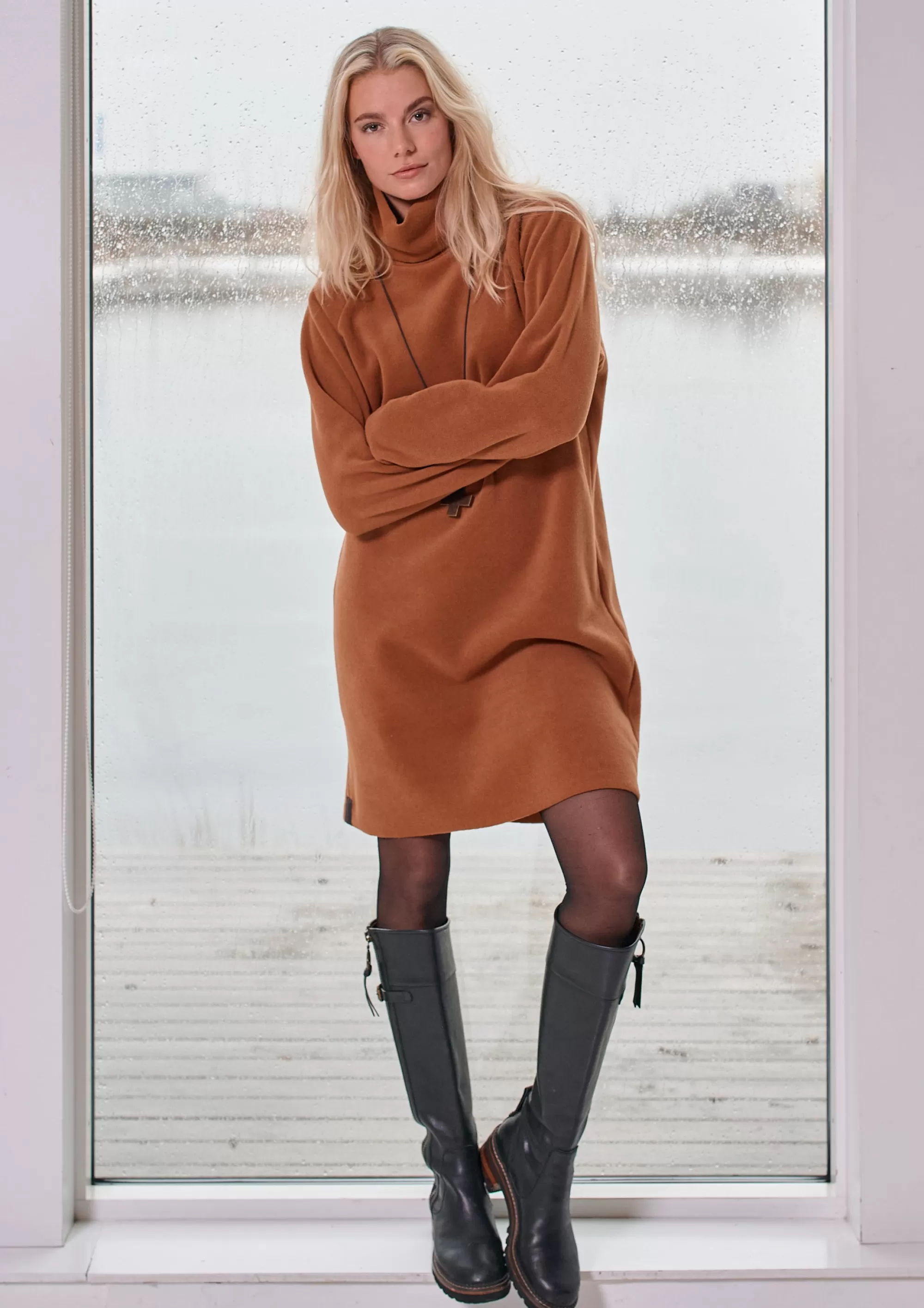 Henriette Steffensen Copenhagen KLEID MIT HOHEM HALS | 3246 RUST Fashion