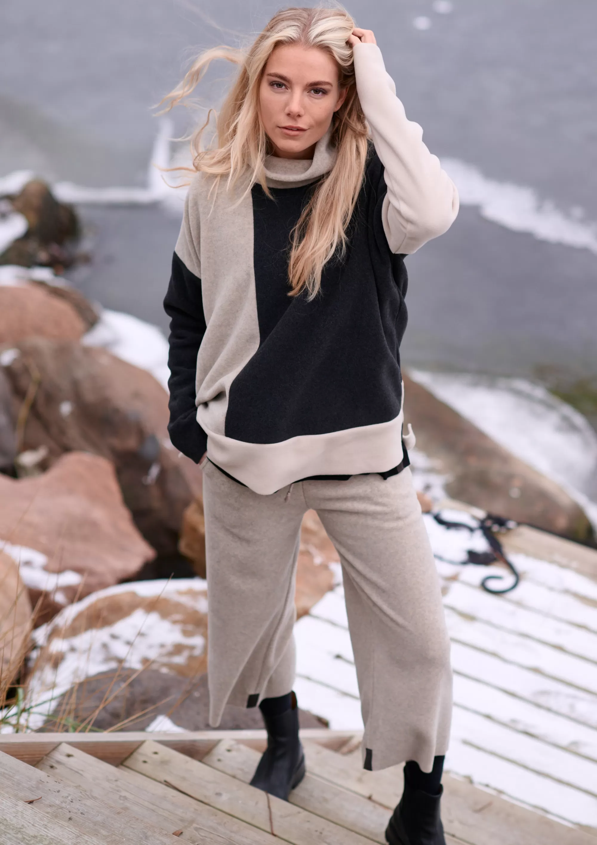 Henriette Steffensen Copenhagen PULLOVER PATCH | 1380 SOFT BLACK/SAND/KIT Discount