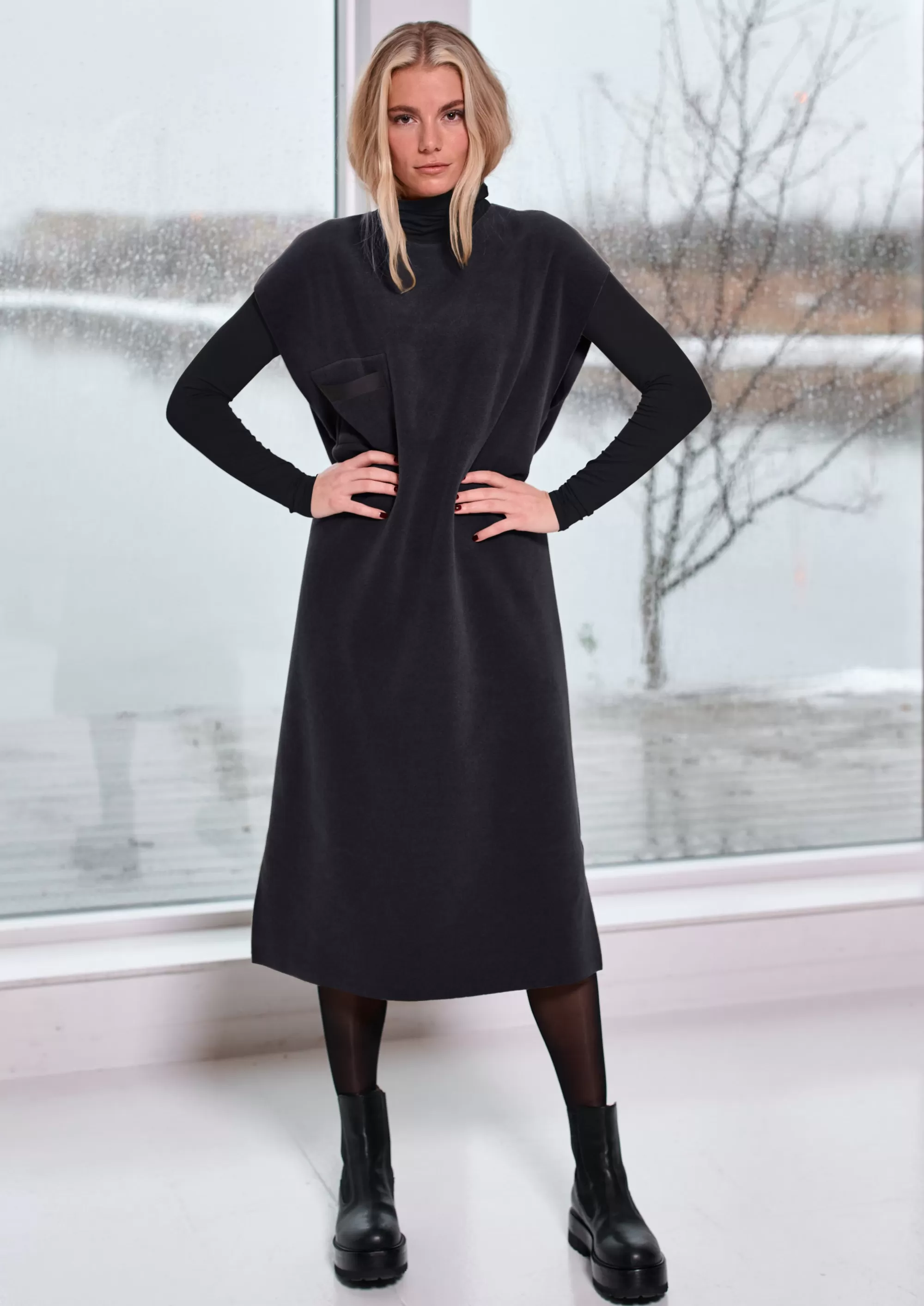 Henriette Steffensen Copenhagen TUNIKA ÄRMELLOS | 3242 SOFT BLACK New